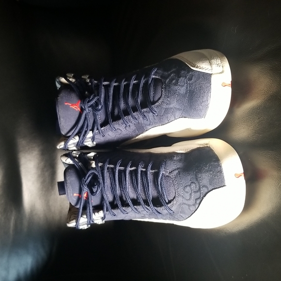 Jordan 12 Retro International. Size 8.5 - Picture 3 of 11